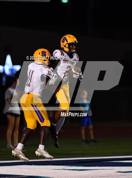 Thumbnail 3 in Smyrna @ Siegel photogallery.