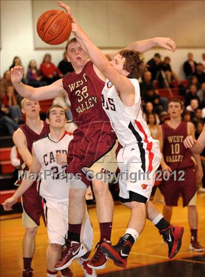Thumbnail 2 in Corning vs. West Valley (CIF NS D4 Playoffs) photogallery.