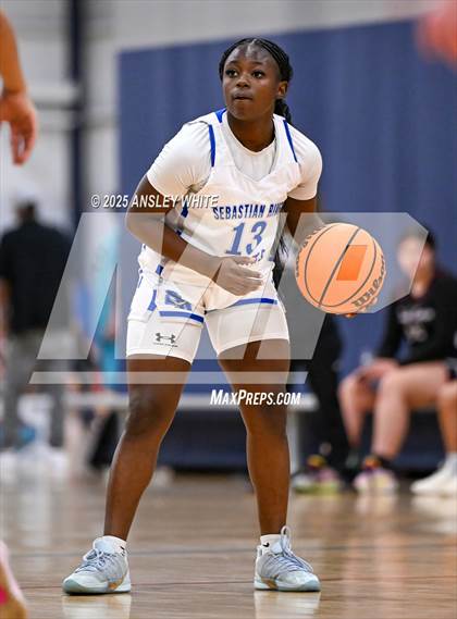 Thumbnail 1 in Sebastian River vs. Palm Harbor University (Tampa Bay Christmas Invitational) photogallery.