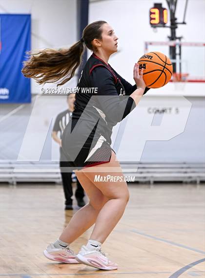 Thumbnail 3 in Sebastian River vs. Palm Harbor University (Tampa Bay Christmas Invitational) photogallery.