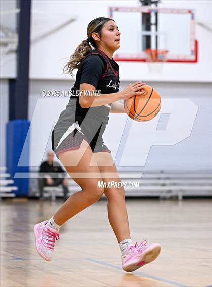 Thumbnail 2 in Sebastian River vs. Palm Harbor University (Tampa Bay Christmas Invitational) photogallery.