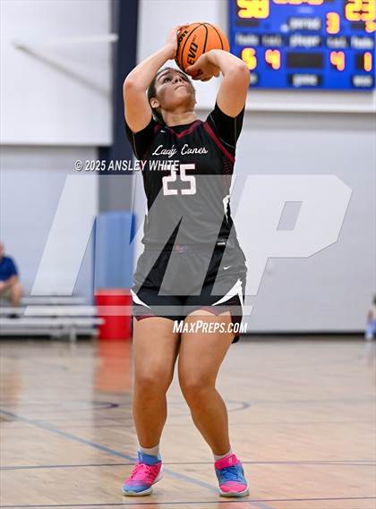 Thumbnail 3 in Sebastian River vs. Palm Harbor University (Tampa Bay Christmas Invitational) photogallery.