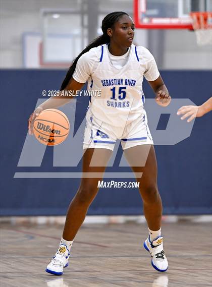 Thumbnail 3 in Sebastian River vs. Palm Harbor University (Tampa Bay Christmas Invitational) photogallery.