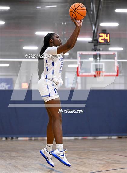 Thumbnail 3 in Sebastian River vs. Palm Harbor University (Tampa Bay Christmas Invitational) photogallery.