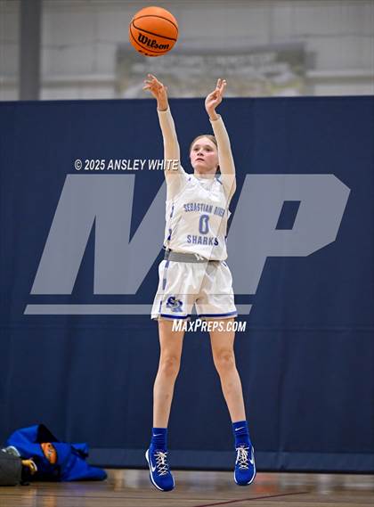 Thumbnail 2 in Sebastian River vs. Palm Harbor University (Tampa Bay Christmas Invitational) photogallery.