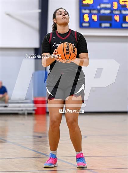 Thumbnail 2 in Sebastian River vs. Palm Harbor University (Tampa Bay Christmas Invitational) photogallery.