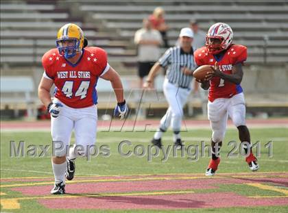 Thumbnail 3 in Michigan HS Coaches Association All-Star Game photogallery.