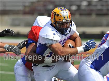 Thumbnail 3 in Michigan HS Coaches Association All-Star Game photogallery.