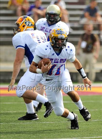 Thumbnail 3 in Michigan HS Coaches Association All-Star Game photogallery.