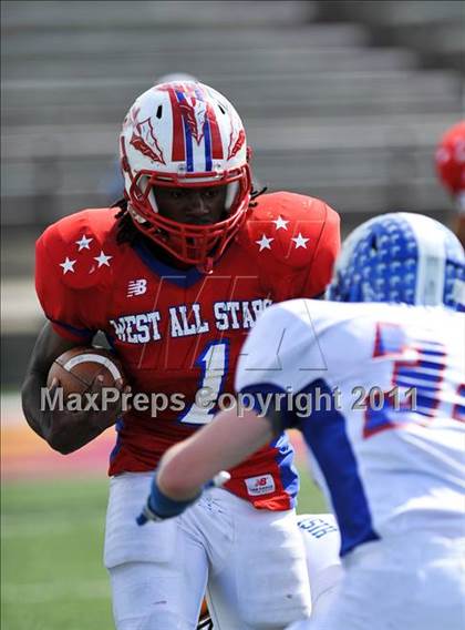 Thumbnail 1 in Michigan HS Coaches Association All-Star Game photogallery.