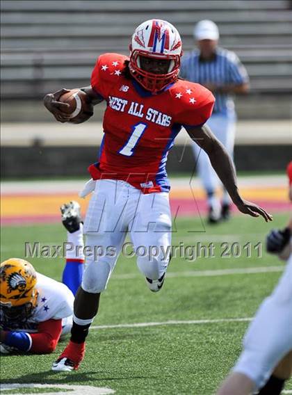 Thumbnail 2 in Michigan HS Coaches Association All-Star Game photogallery.