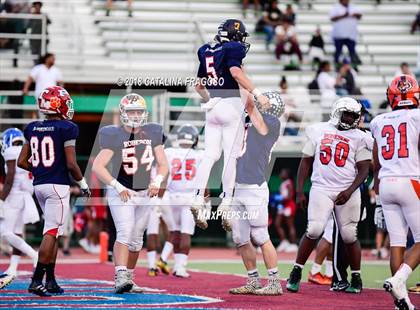 Thumbnail 2 in Paul Robeson All-Star Classic (East vs. West) photogallery.
