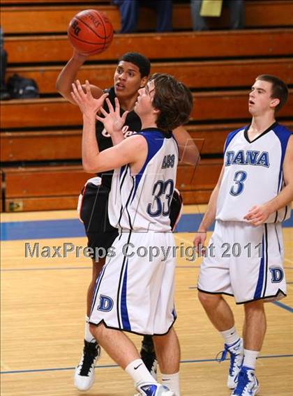 Thumbnail 3 in Dana Hills vs. Huntington Beach (OC North/South Challenge) photogallery.
