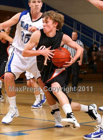 Thumbnail 1 in Dana Hills vs. Huntington Beach (OC North/South Challenge) photogallery.