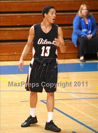 Thumbnail 2 in Dana Hills vs. Huntington Beach (OC North/South Challenge) photogallery.