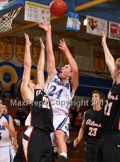 Thumbnail 3 in Dana Hills vs. Huntington Beach (OC North/South Challenge) photogallery.