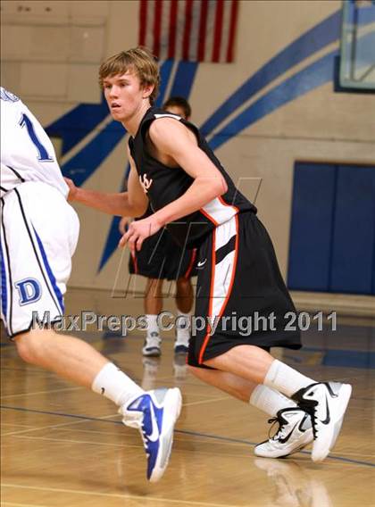 Thumbnail 3 in Dana Hills vs. Huntington Beach (OC North/South Challenge) photogallery.