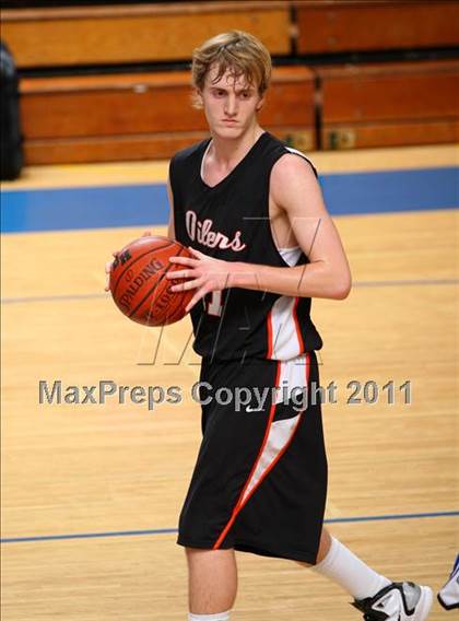 Thumbnail 2 in Dana Hills vs. Huntington Beach (OC North/South Challenge) photogallery.