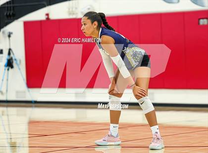 Thumbnail 1 in Oaks Christian vs Millikan (Tae Kim Lakewood/Molten Classic) photogallery.