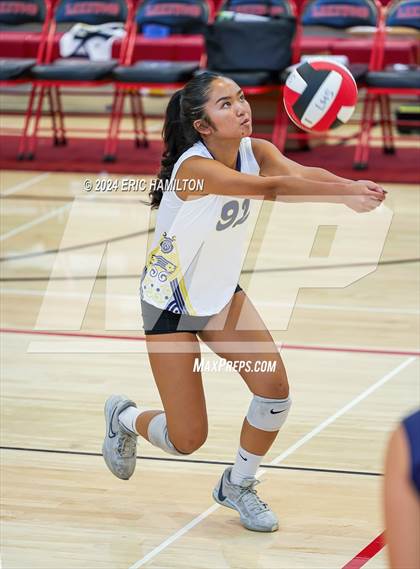 Thumbnail 2 in Oaks Christian vs Millikan (Tae Kim Lakewood/Molten Classic) photogallery.