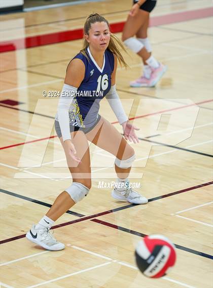 Thumbnail 1 in Oaks Christian vs Millikan (Tae Kim Lakewood/Molten Classic) photogallery.