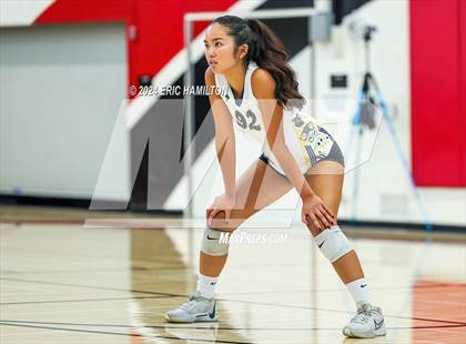 Thumbnail 2 in Oaks Christian vs Millikan (Tae Kim Lakewood/Molten Classic) photogallery.