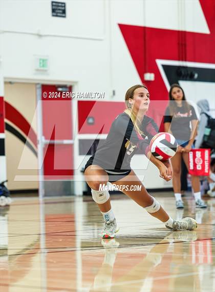 Thumbnail 3 in Oaks Christian vs Millikan (Tae Kim Lakewood/Molten Classic) photogallery.