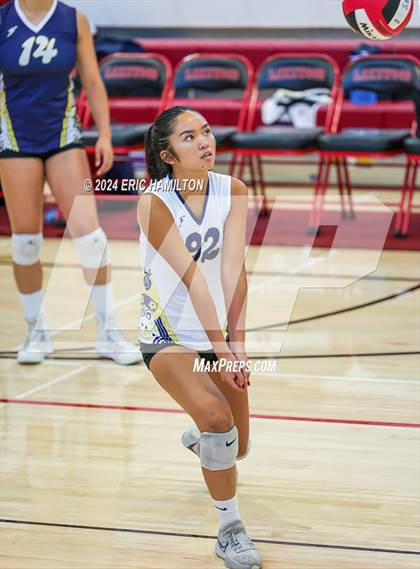 Thumbnail 3 in Oaks Christian vs Millikan (Tae Kim Lakewood/Molten Classic) photogallery.