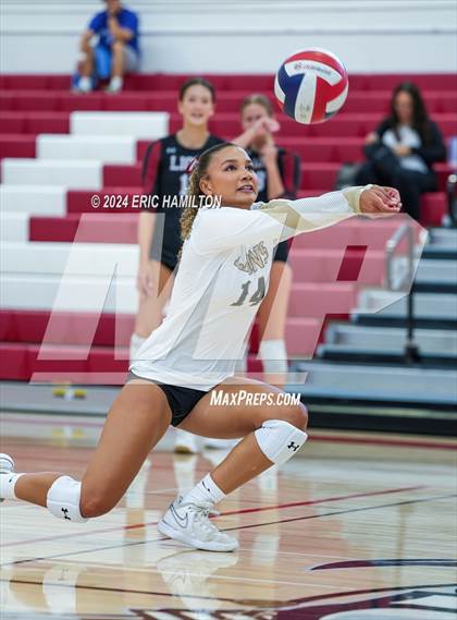 Thumbnail 3 in Oaks Christian vs Millikan (Tae Kim Lakewood/Molten Classic) photogallery.