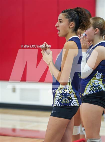 Thumbnail 3 in Oaks Christian vs Millikan (Tae Kim Lakewood/Molten Classic) photogallery.