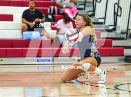 Thumbnail 3 in Oaks Christian vs Millikan (Tae Kim Lakewood/Molten Classic) photogallery.