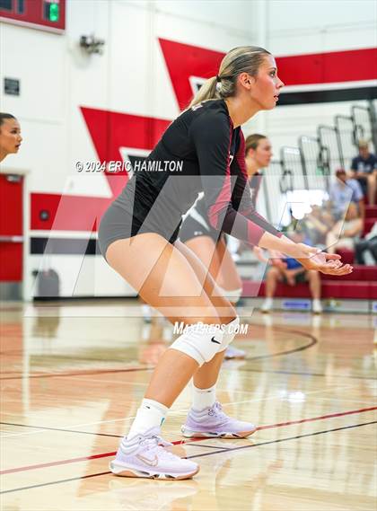 Thumbnail 3 in Oaks Christian vs Millikan (Tae Kim Lakewood/Molten Classic) photogallery.