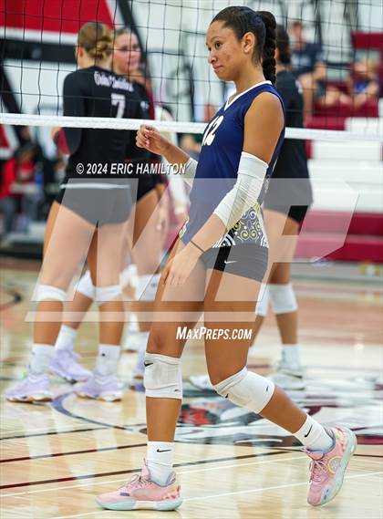 Thumbnail 3 in Oaks Christian vs Millikan (Tae Kim Lakewood/Molten Classic) photogallery.