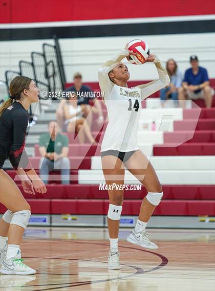 Thumbnail 2 in Oaks Christian vs Millikan (Tae Kim Lakewood/Molten Classic) photogallery.