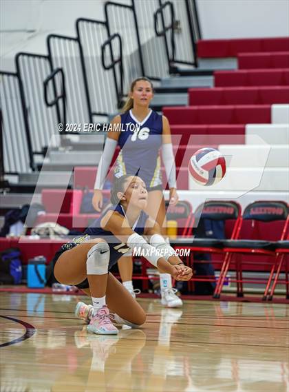 Thumbnail 2 in Oaks Christian vs Millikan (Tae Kim Lakewood/Molten Classic) photogallery.
