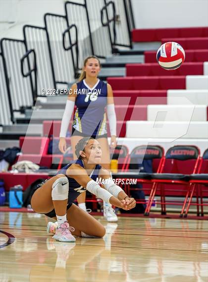 Thumbnail 1 in Oaks Christian vs Millikan (Tae Kim Lakewood/Molten Classic) photogallery.