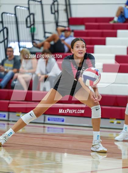 Thumbnail 2 in Oaks Christian vs Millikan (Tae Kim Lakewood/Molten Classic) photogallery.