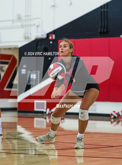Thumbnail 1 in Oaks Christian vs Millikan (Tae Kim Lakewood/Molten Classic) photogallery.