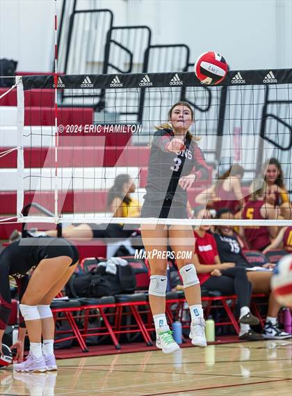 Thumbnail 1 in Oaks Christian vs Millikan (Tae Kim Lakewood/Molten Classic) photogallery.