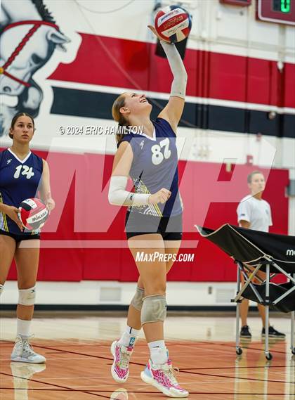 Thumbnail 1 in Oaks Christian vs Millikan (Tae Kim Lakewood/Molten Classic) photogallery.