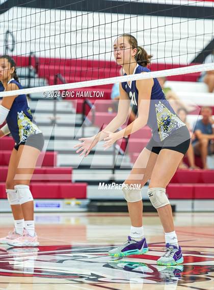 Thumbnail 1 in Oaks Christian vs Millikan (Tae Kim Lakewood/Molten Classic) photogallery.