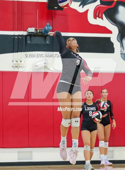 Thumbnail 1 in Oaks Christian vs Millikan (Tae Kim Lakewood/Molten Classic) photogallery.