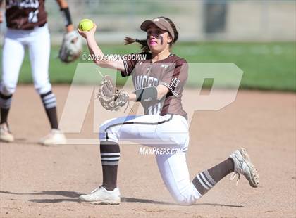 Thumbnail 3 in Saint Francis vs. Archbishop Mitty (CIF CCS Open Division Final) photogallery.