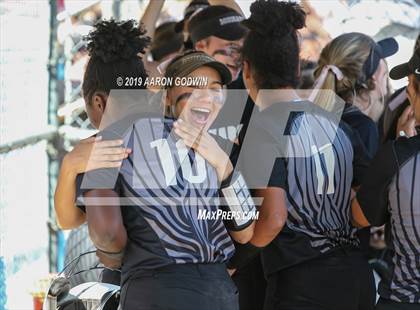 Thumbnail 2 in Saint Francis vs. Archbishop Mitty (CIF CCS Open Division Final) photogallery.