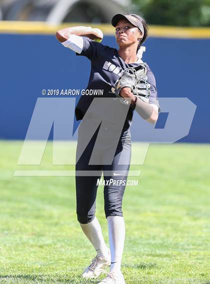 Thumbnail 1 in Saint Francis vs. Archbishop Mitty (CIF CCS Open Division Final) photogallery.