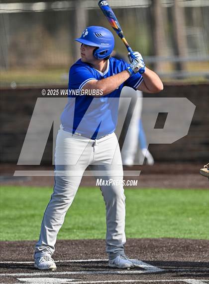 Thumbnail 3 in Lindale vs. Hallsville (Reich Builders Classic) photogallery.