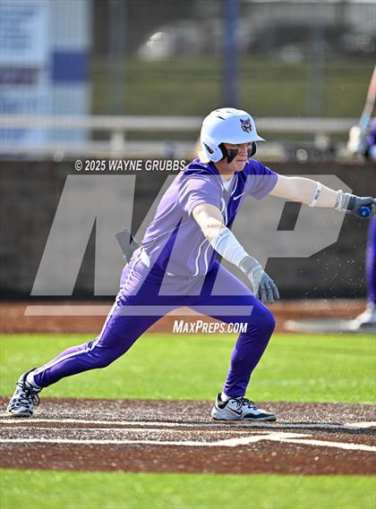 Thumbnail 1 in Lindale vs. Hallsville (Reich Builders Classic) photogallery.