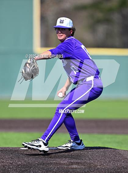 Thumbnail 1 in Lindale vs. Hallsville (Reich Builders Classic) photogallery.