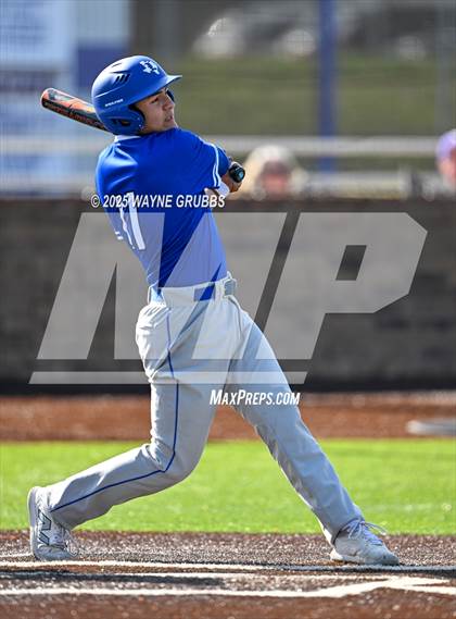 Thumbnail 1 in Lindale vs. Hallsville (Reich Builders Classic) photogallery.