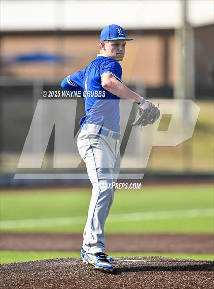Thumbnail 2 in Lindale vs. Hallsville (Reich Builders Classic) photogallery.